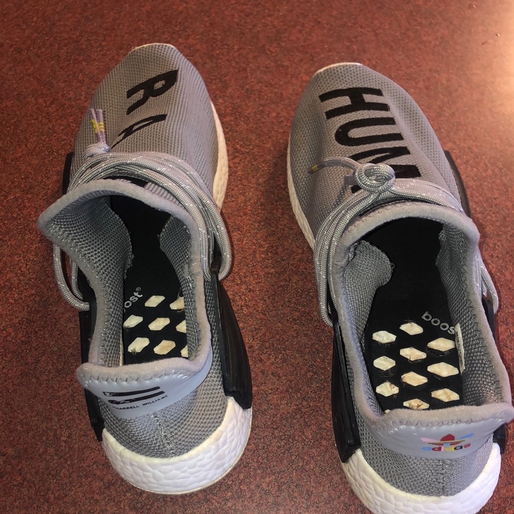Nice condition, worn maybe 3 times.